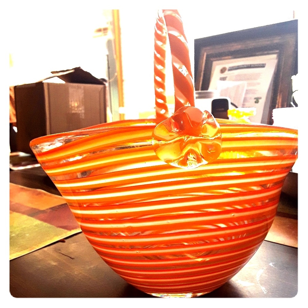 Glass bowl